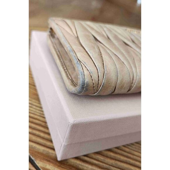 Miu Miu Beige Matelassé Wallet - Picture 11 of 13